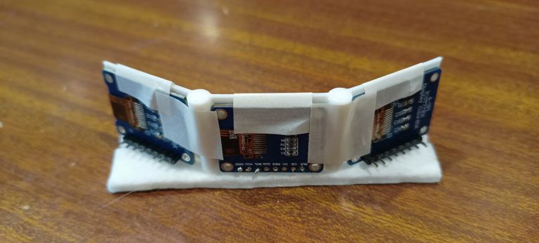 3 écrans OLED de 1,9 pouces