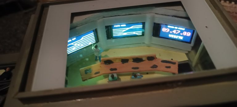 Ouverture sur le toit du Poste