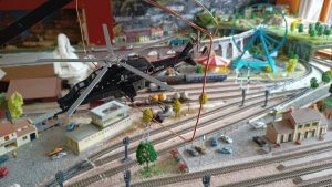 Hélicoptère raccroché à un spot